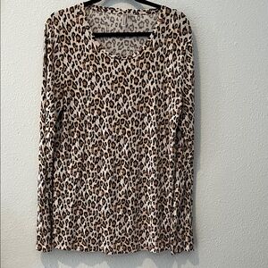 Banana Republic Animal Print Long Sleeve soft Tunic Top
Modal & Spandex
SZ L